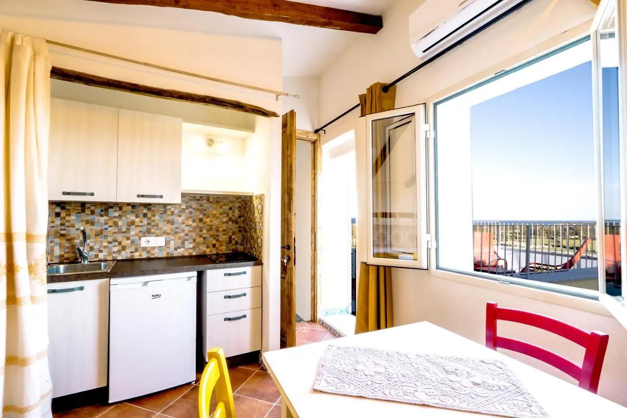 Panoramic Loft Con Uso Cucina ,Casa Raimonda, Ammentos Posada Maison d'hôtes